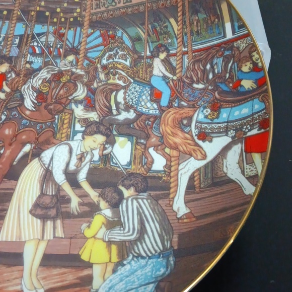 H. Hargrove "The Carousel"  #003 /3,000 - Picture 4 of 8